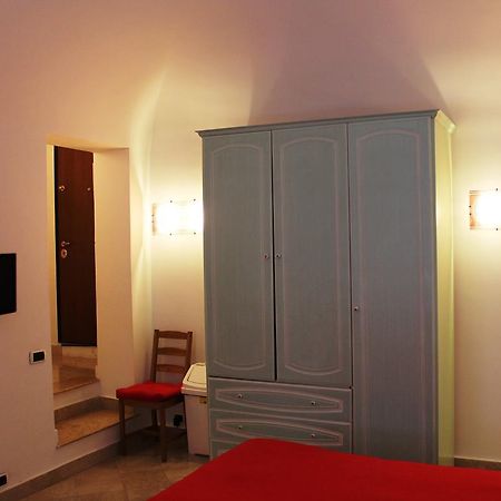 Hella Ibernesi 23 Fori Imperiali Inn, New Gestion! Rome Kamer foto