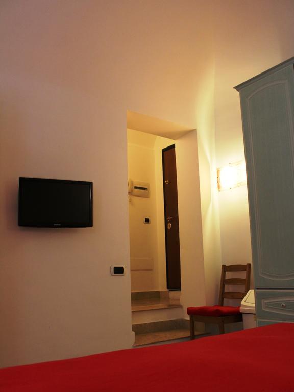 Hella Ibernesi 23 Fori Imperiali Inn, New Gestion! Rome Kamer foto