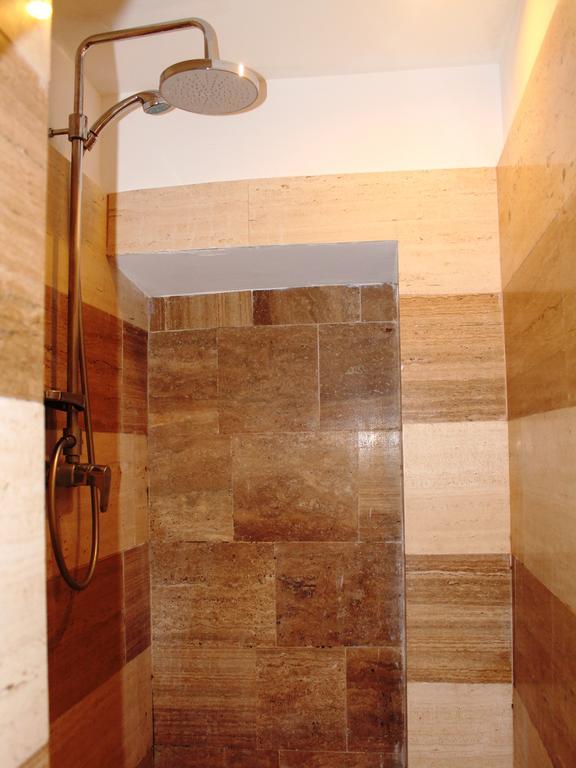 Hella Ibernesi 23 Fori Imperiali Inn, New Gestion! Rome Kamer foto